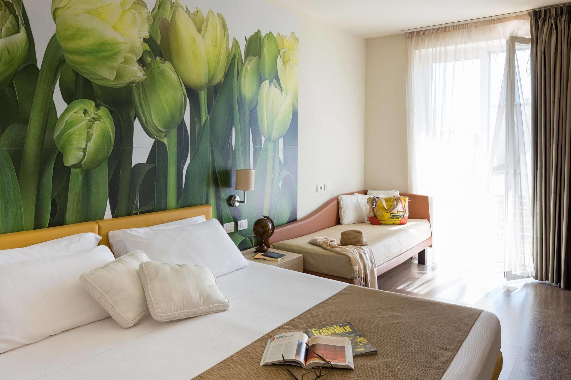 Hotel Acquadolce 페스키에라델가르다 외부 사진